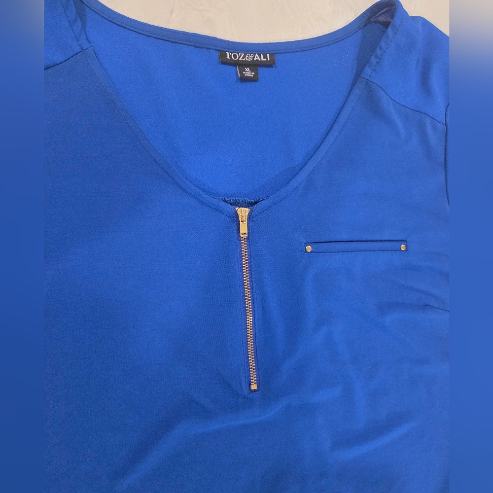 Roz & ALI Cobalt Vneck Short Sleeved Top XL - Picture 3 of 4